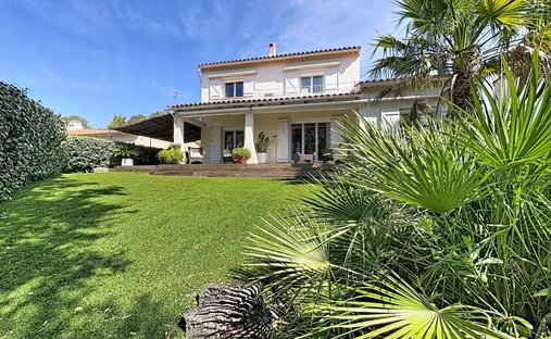 Villa in Le Dramont-Agay-Anthéor-Le Trayas, Saint-Raphaël, France 1