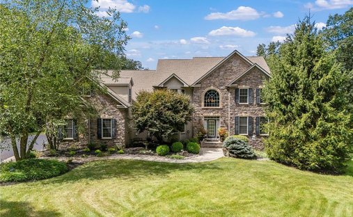 House in North Whitehall Twp, Pennsylvania, United States 1