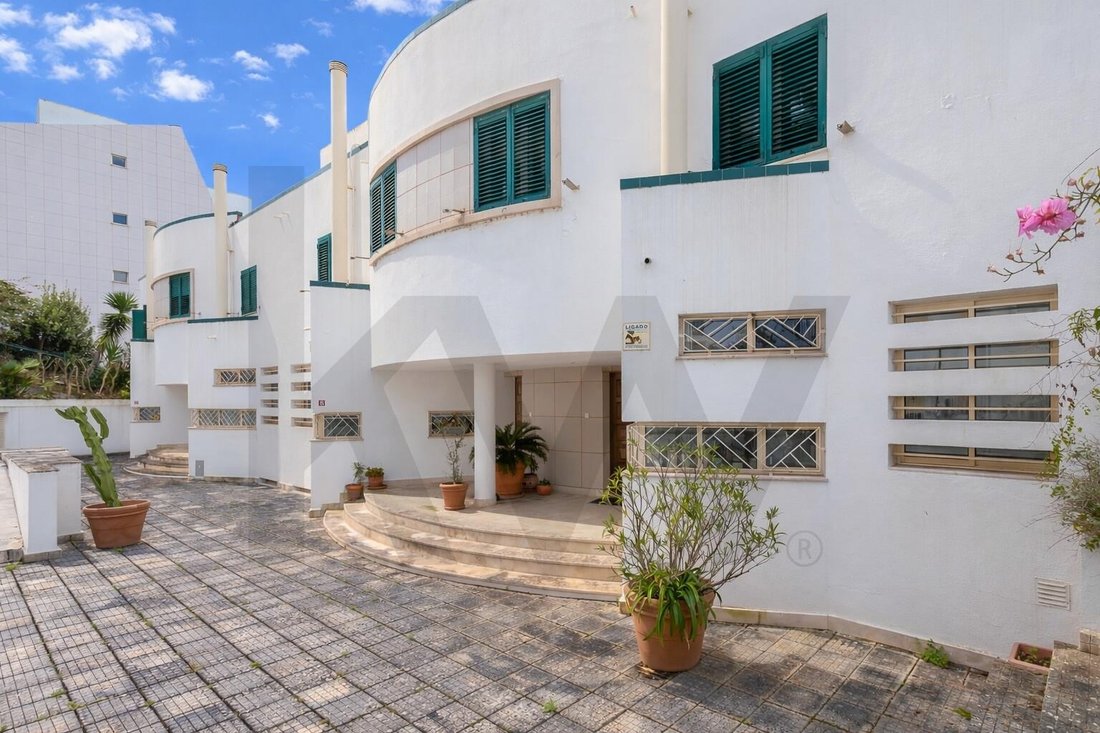 Townhouse in Alges, Linda-a-Velha e Cruz Quebrada-Dafundo, Lisbon, Portugal 4 - 16935451