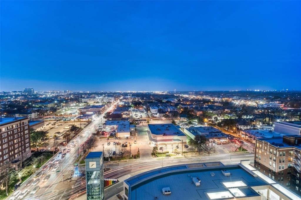 Condo in Dallas, Texas, United States 3 - 17640555