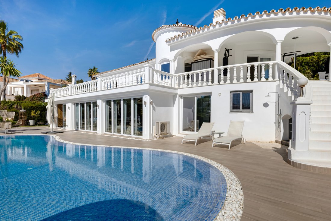Villa in Elviria-Cabopino, Marbella, Spain 1 - 17641844