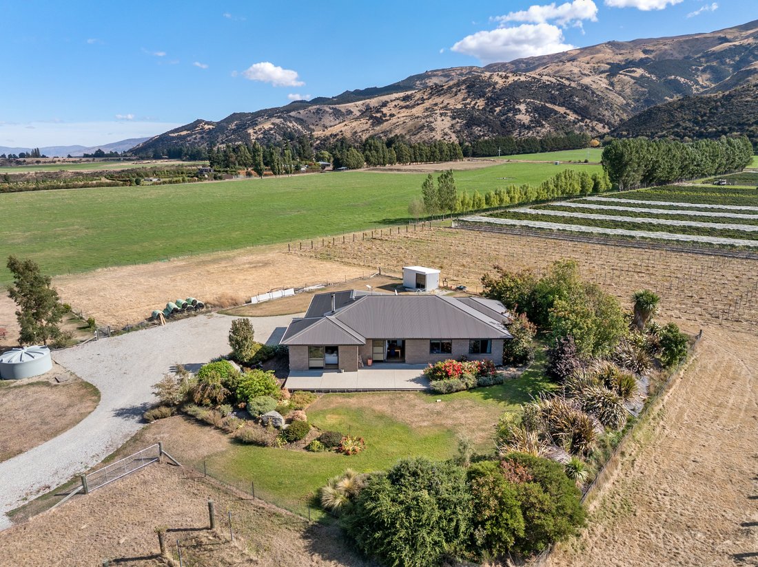 Queensberry, Otago, New Zealand 2 - 17641936