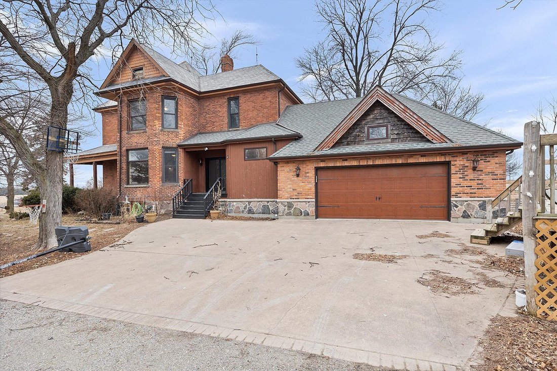 House in Tilbury, Ontario, Canada 2 - 17640388
