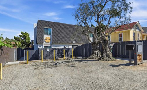 Fallbrook, California, United States 1