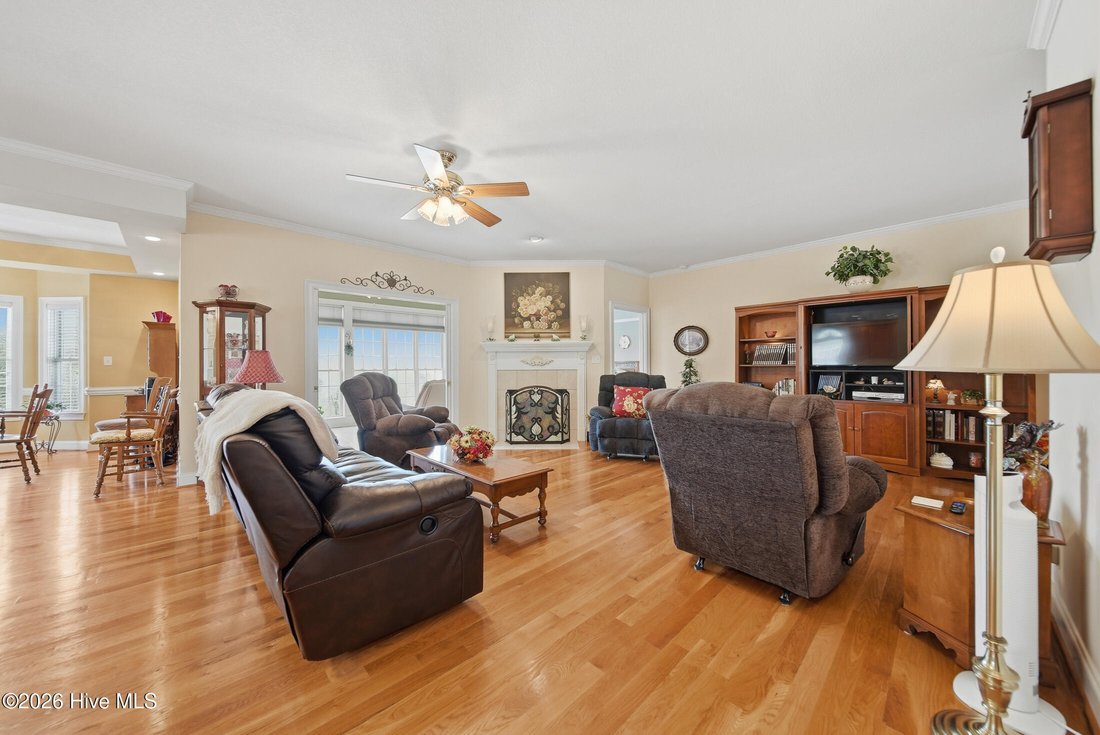 House in Lenoir, North Carolina, United States 3 - 17640095