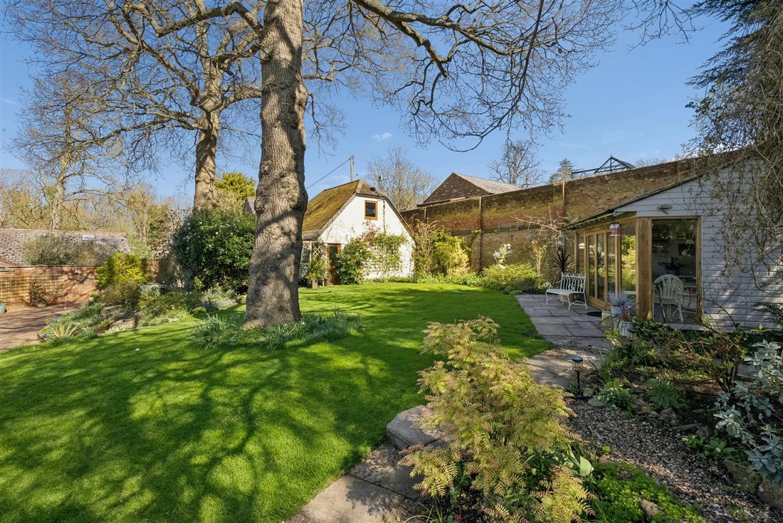 House in Whaddon, England 4 - 17640962