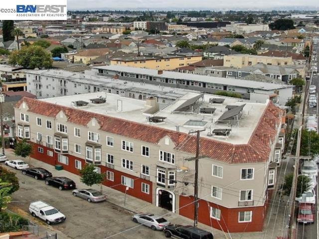 Oakland, California, United States 2 - 17639598