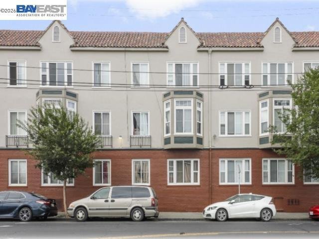 Oakland, California, United States 1 - 17639598