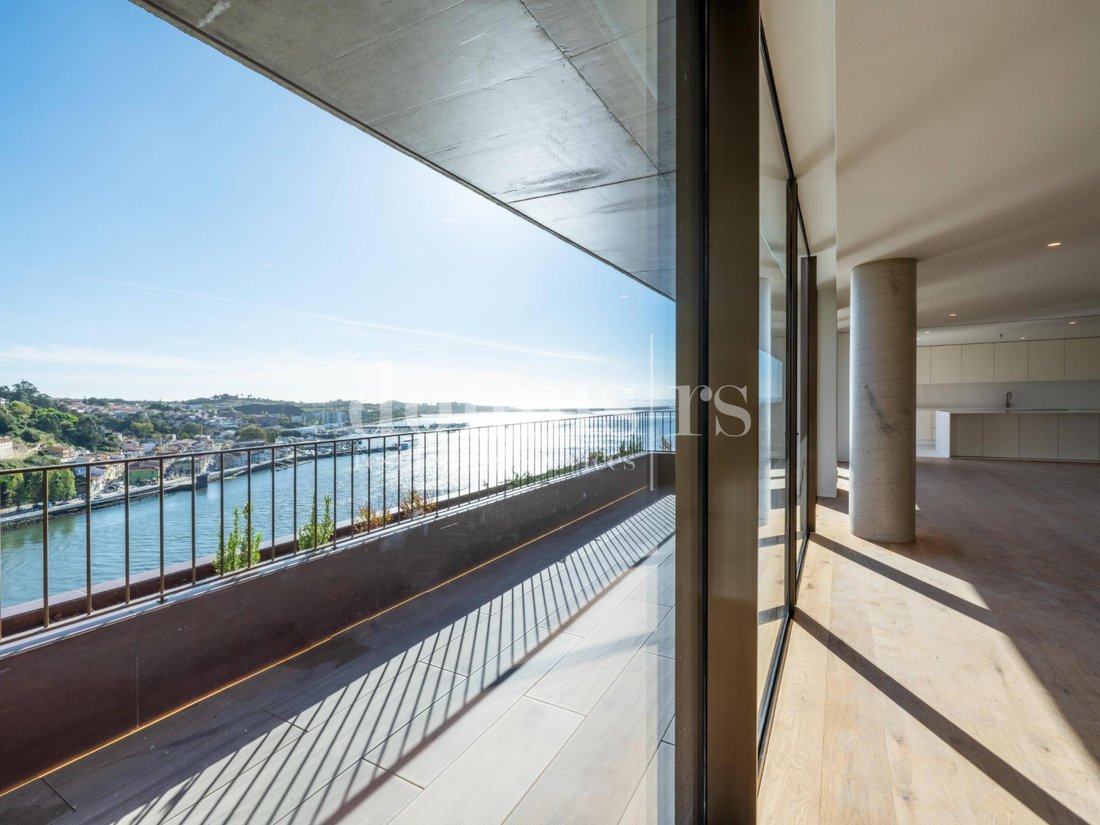 Apartment in Lordelo do Ouro e Massarelos, Porto District, Portugal 5 - 17625696