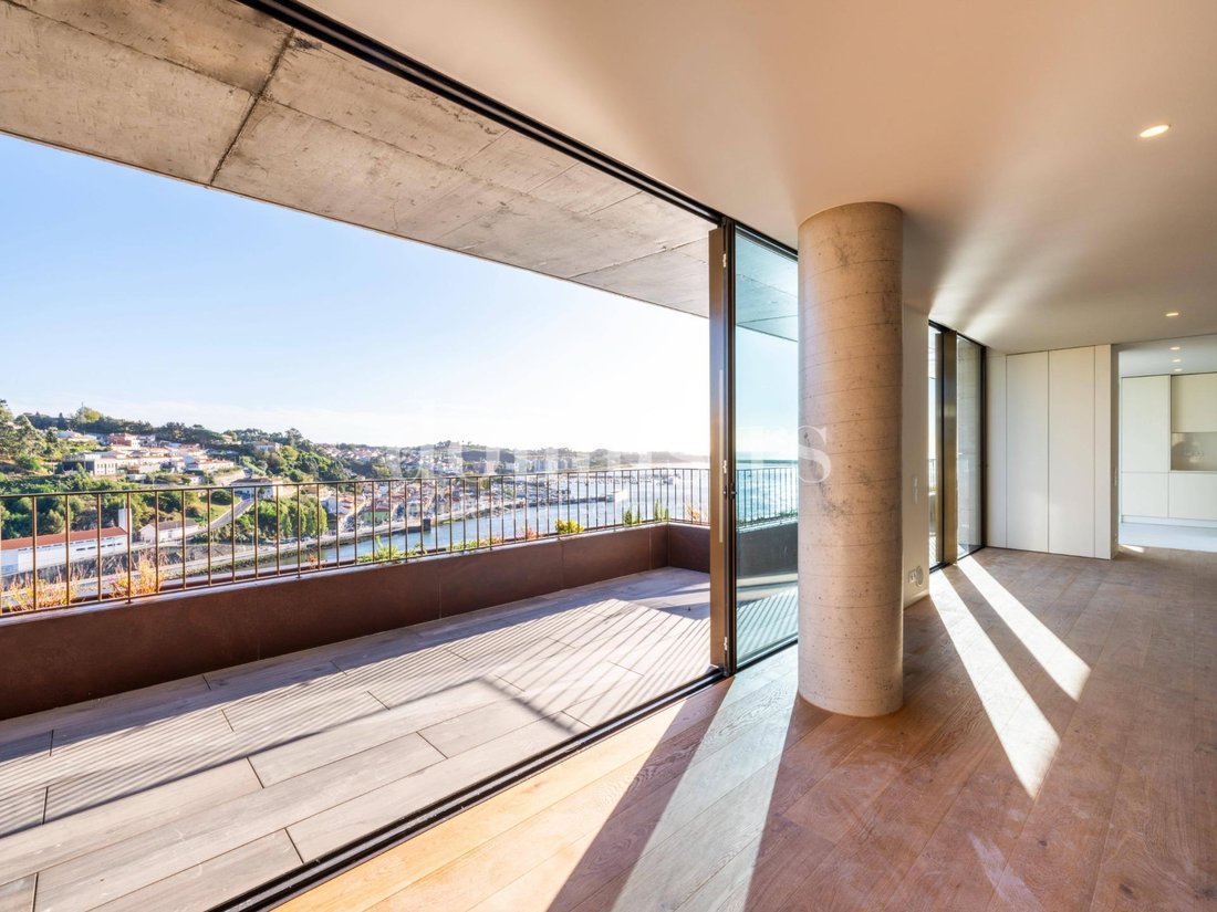 Apartment in Lordelo do Ouro e Massarelos, Porto District, Portugal 3 - 17625696