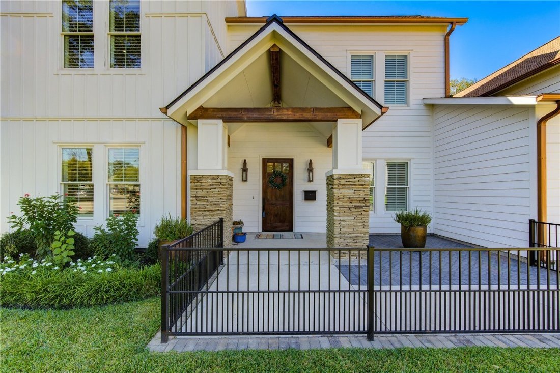 House in Houston, Texas, United States 2 - 17639817