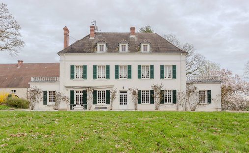 Maison à Dole, Bourgogne-Franche-Comté, France 1