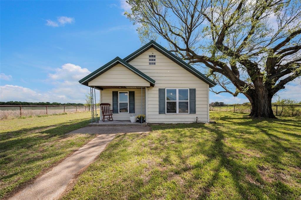 House in Nocona, Texas, United States 1 - 17640517