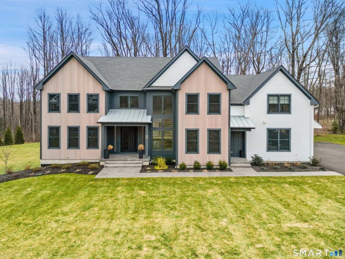 House in Newtown, Connecticut, United States 1 - 17641643