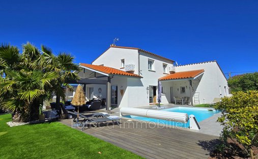 Villa in Montesquieu-des-Alberes, Occitania, France 1