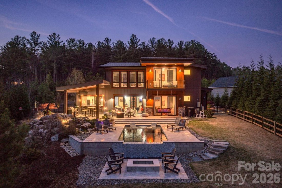 House in Morganton, North Carolina, United States 1 - 17641459