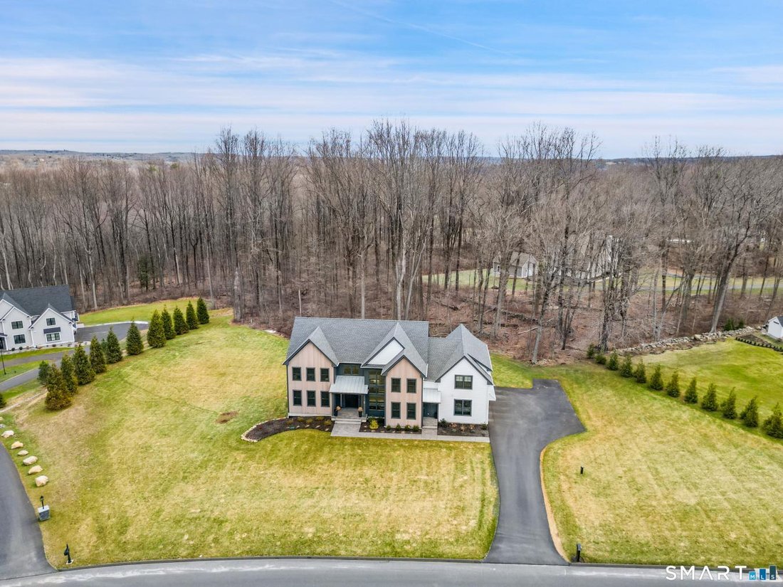 House in Newtown, Connecticut, United States 2 - 17641643