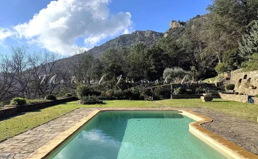 House in La Garde-Freinet, Provence-Alpes-Côte d'Azur, France 1