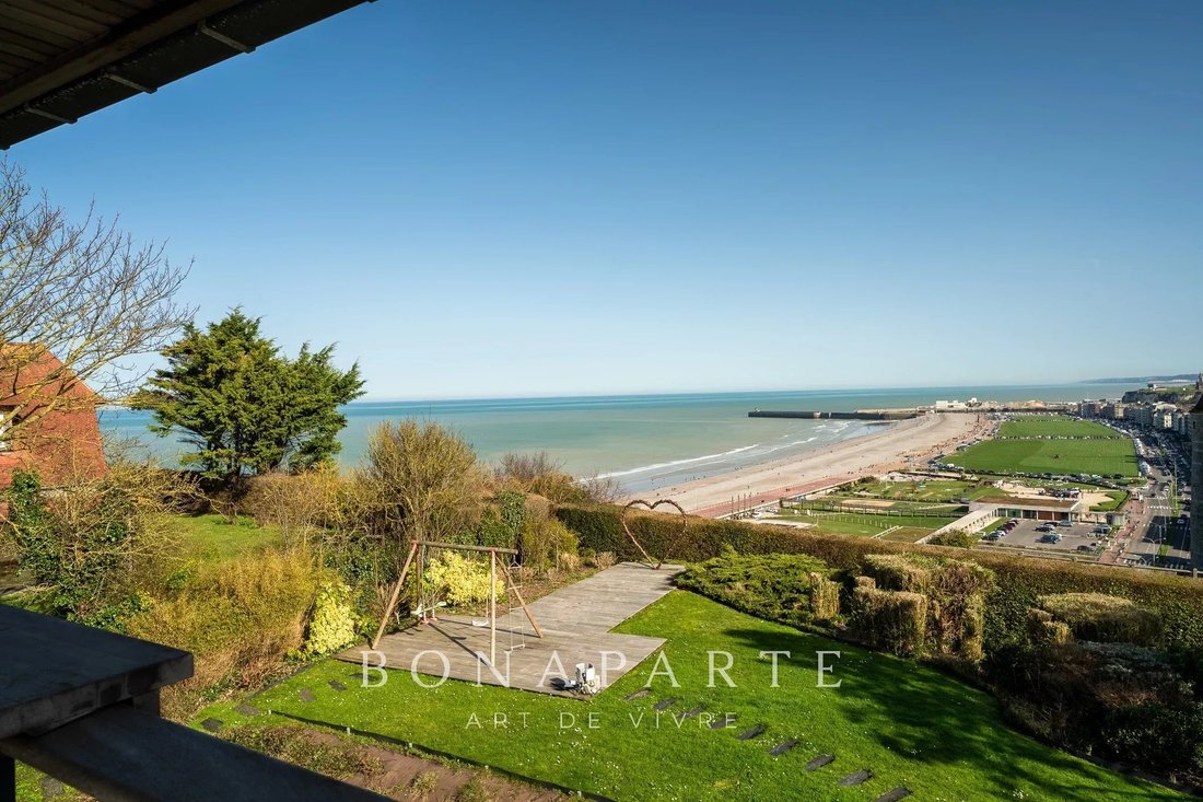 House in Front de Mer-Plage de Dieppe, Dieppe, France 2 - 17308629