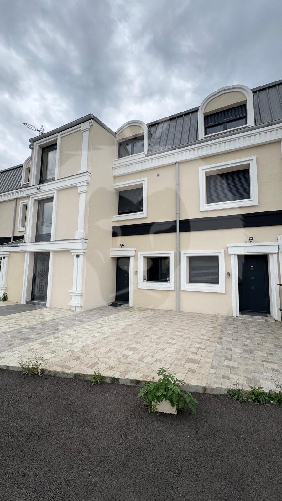 Pierre Lecorre, Paray-Vieille-Poste, France 1 - 17642467