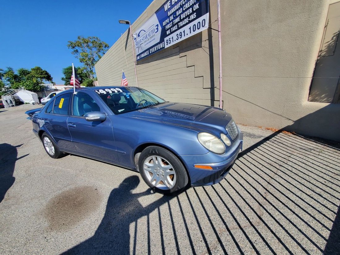 Sedan in Hemet, CA, United States 1 - 17643910
