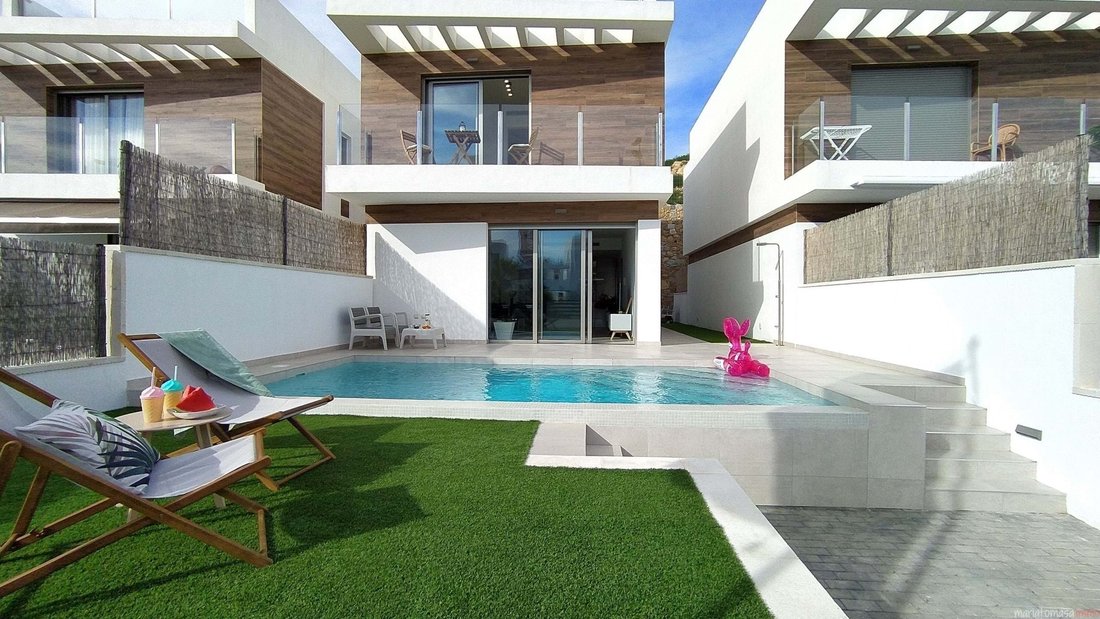 Villa in Orihuela, Valencian Community, Spain 1 - 17644091