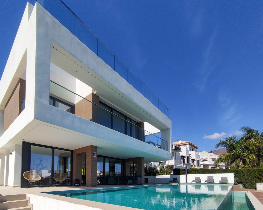 Villa in Estepona, Andalusia, Spain 1 - 17646289