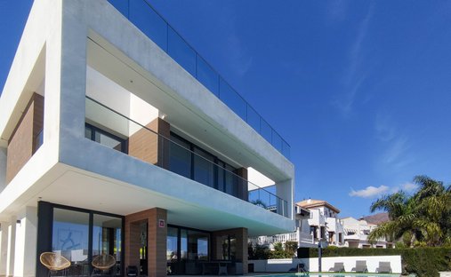 Villa en Estepona, Andalucía, España 1