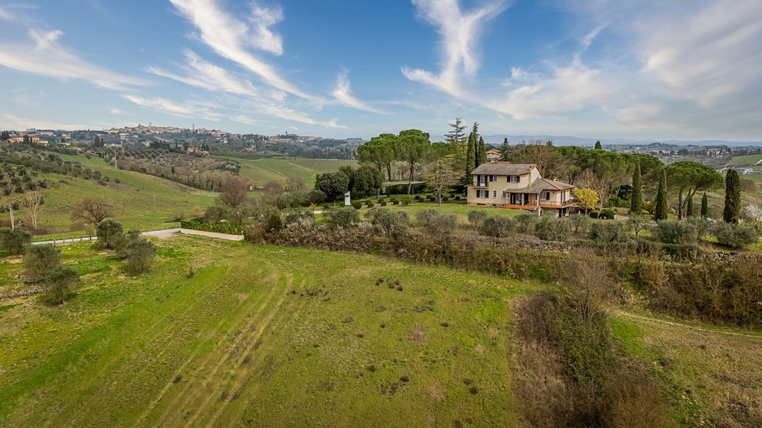 Villa in Siena, Tuscany, Italy 1 - 17537027
