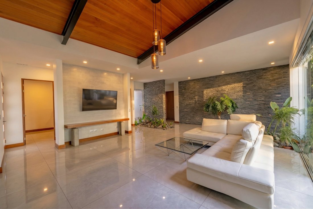 House in San Rafael, Alajuela Province, Costa Rica 2 - 17645825