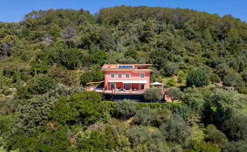 Villa in Massarosa, Tuscany, Italy 1
