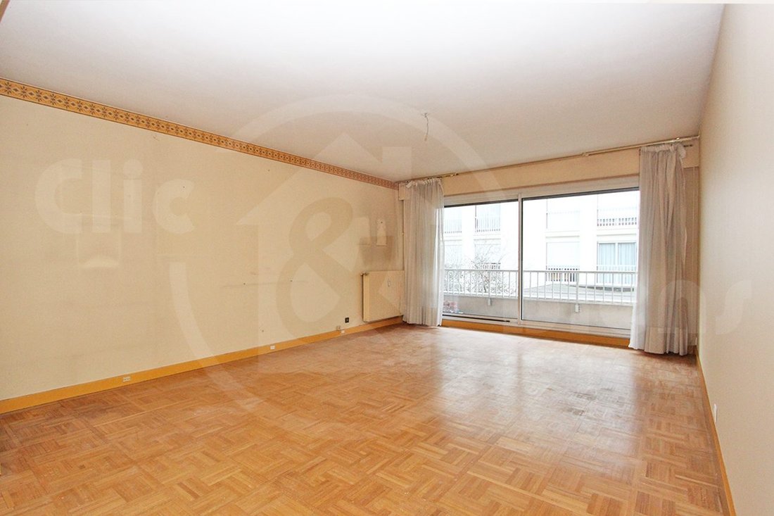 Apartment in Domaine National du Château, Versailles, France 5 - 17656925