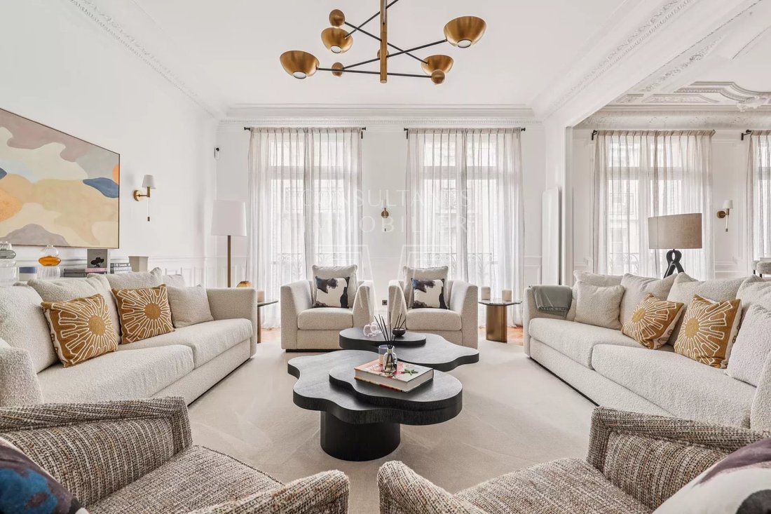 Apartment in Invalides, Paris 7e Arrondissement, Paris 3 - 17659292