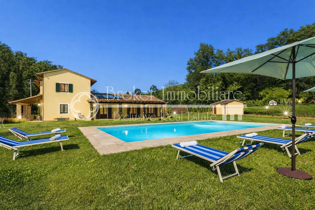 Villa in Historic Center, Lucca, Tuscany 1 - 17449391