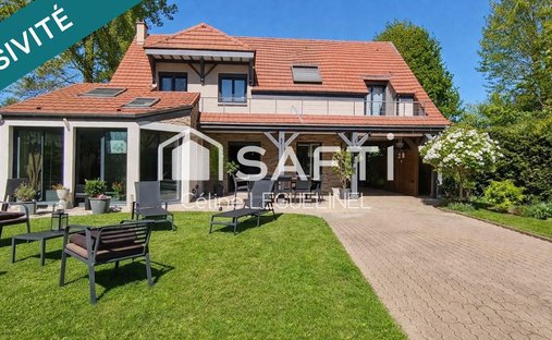 House in Neauphle-le-Château, Ile-de-France, France 1