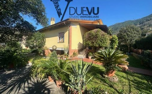 Villa in Strettoia-Capezzano-Valdicastello, Pietrasanta, Tuscany 1