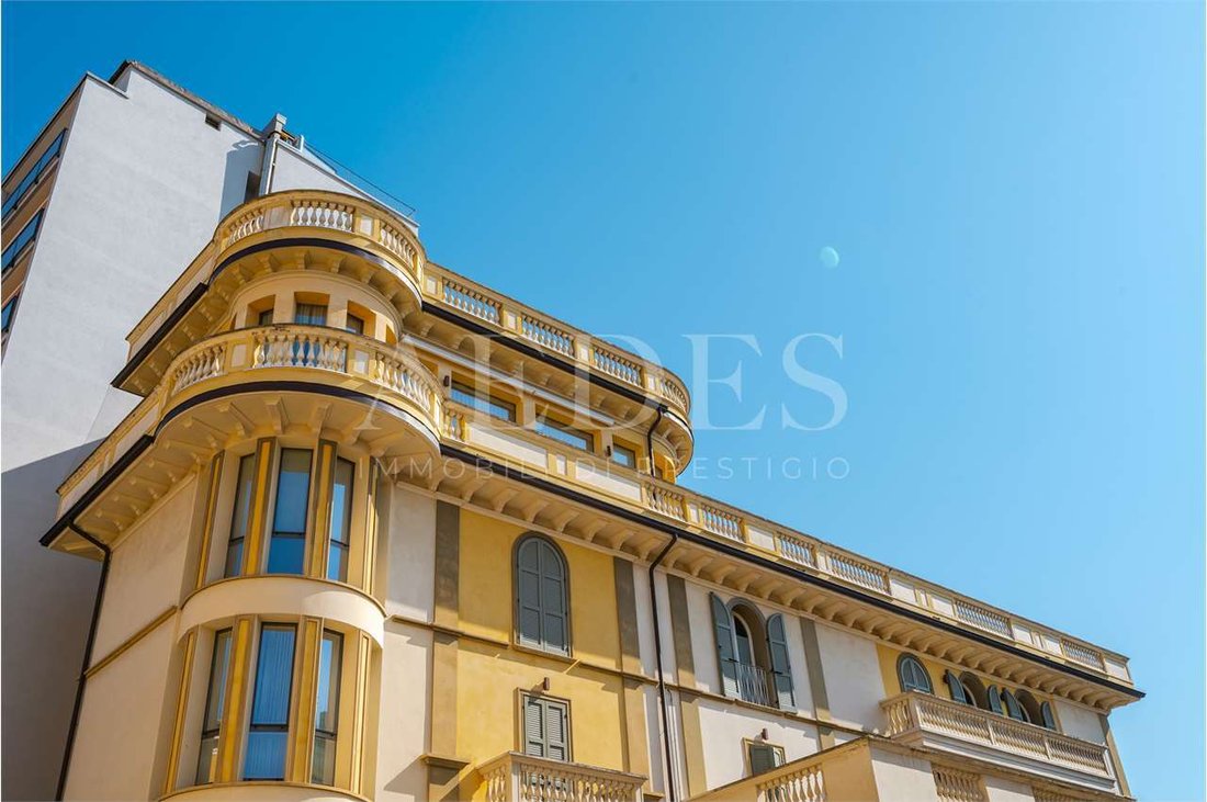 Apartment in Historic Center, Modena, Emilia-Romagna 1 - 17660124