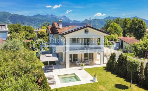 Villa in Center, Forte dei Marmi, Tuscany 1