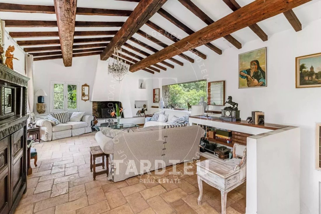 Villa in Grimaud, Provence-Alpes-Côte d'Azur, France 3 - 15802435
