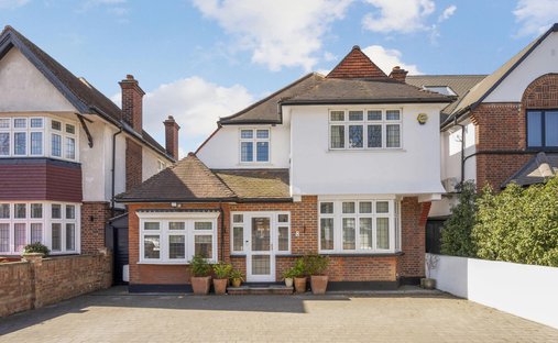 House in New Malden, Royal Borough of Kingston upon Thames, England 1