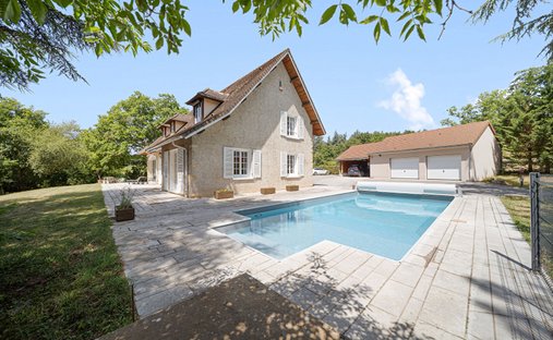 House in Givry, Bourgogne – Franche-Comté, France 1