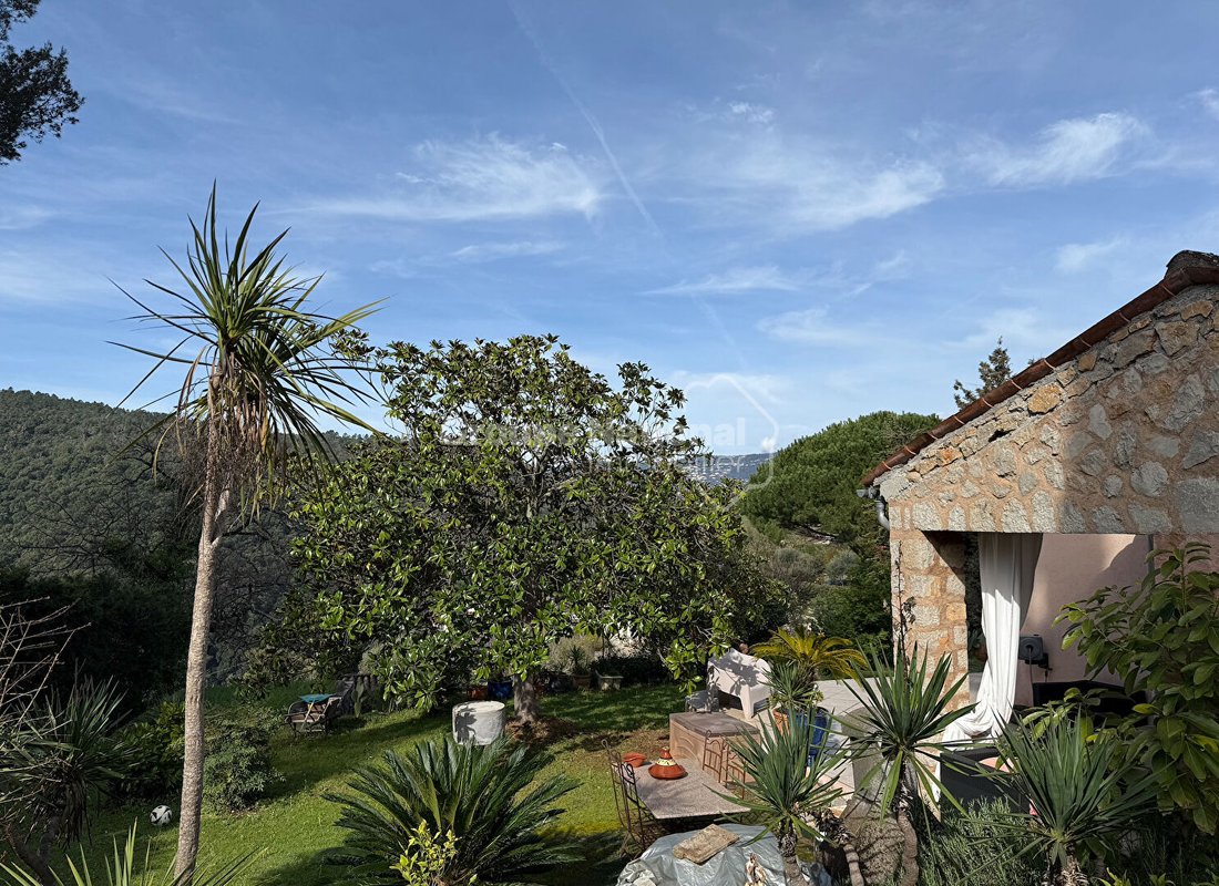Villa in Auribeau-sur-Siagne, Provence-Alpes-Côte d'Azur, France 2 - 17657791