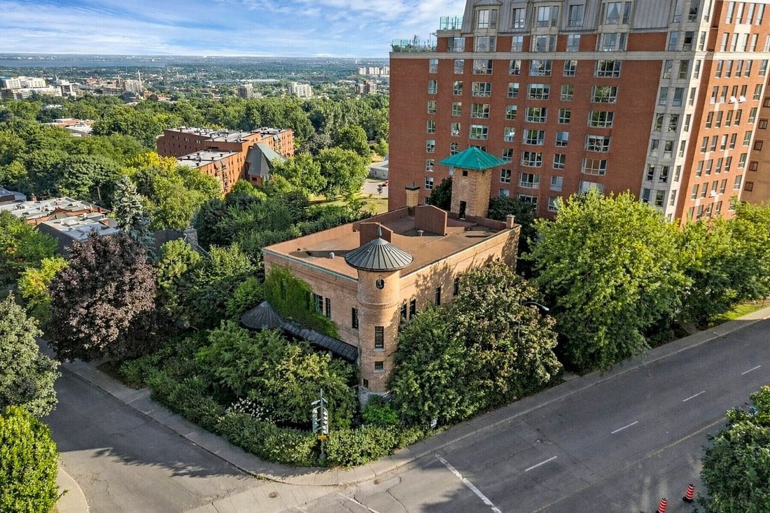 Condo in Westmount, Quebec, Canada 2 - 15515315