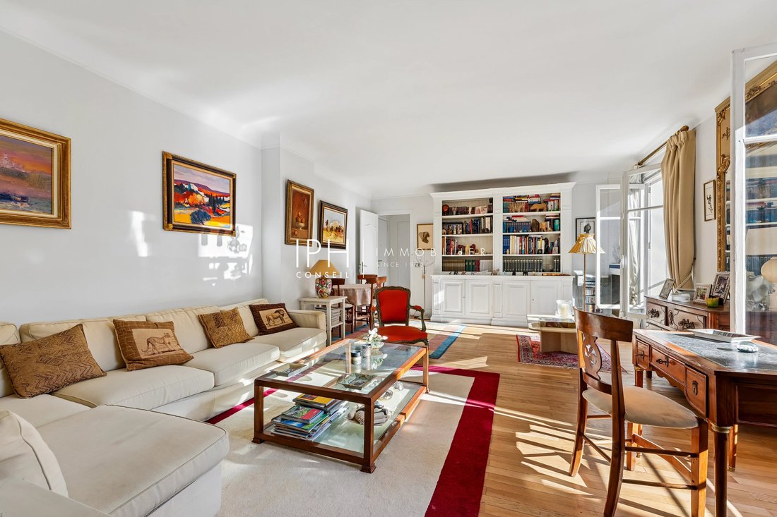 Apartment in Bois de Boulogne, Paris 16e Arrondissement, Paris 2 - 17645342