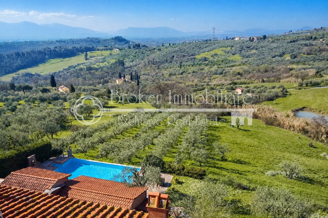 Villa in Center, Capannori, Tuscany 3 - 17329604