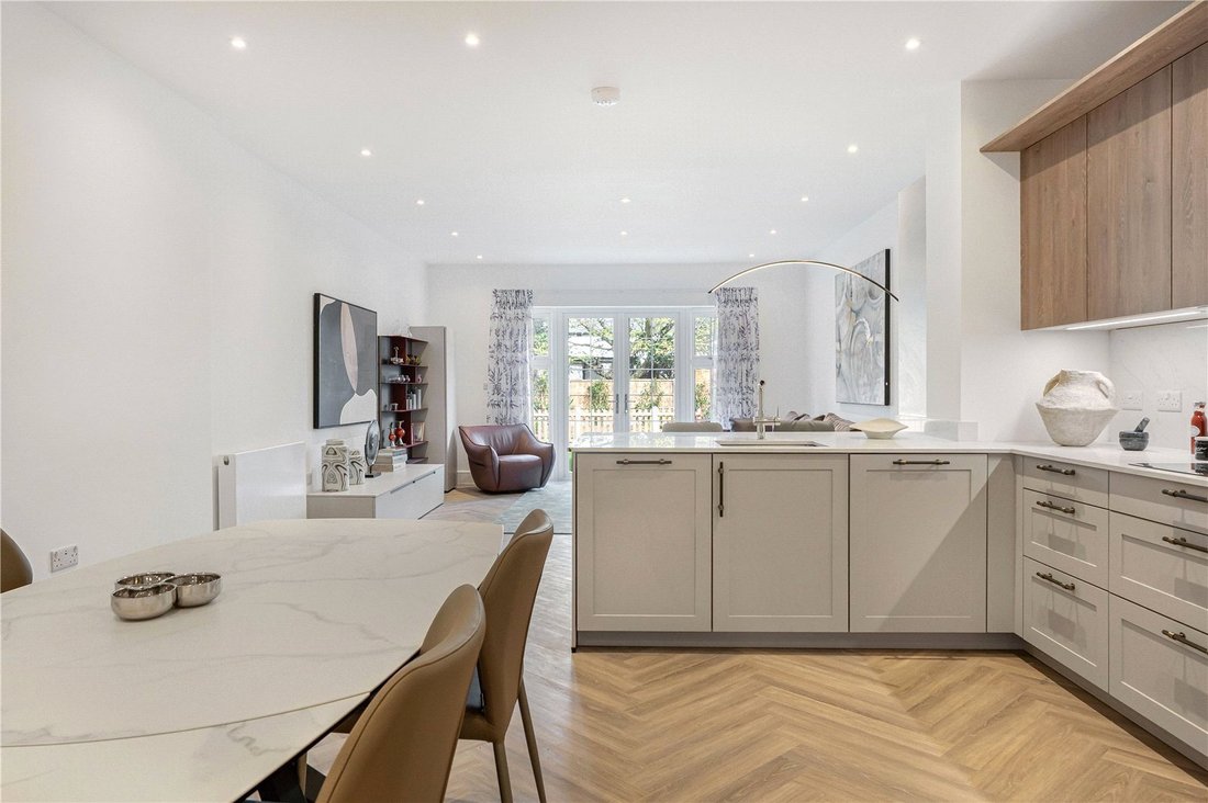 Apartment in Osidge, Barnet, England 2 - 17645418