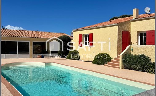 House in Saint-Pierre-d'Oléron, Nouvelle-Aquitaine, France 1