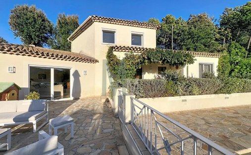 House in Les Adrets-de-l'Estérel, Provence-Alpes-Côte d'Azur, France 1