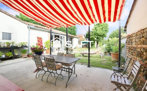 Casa a Grisolles, Occitania, Francia 1