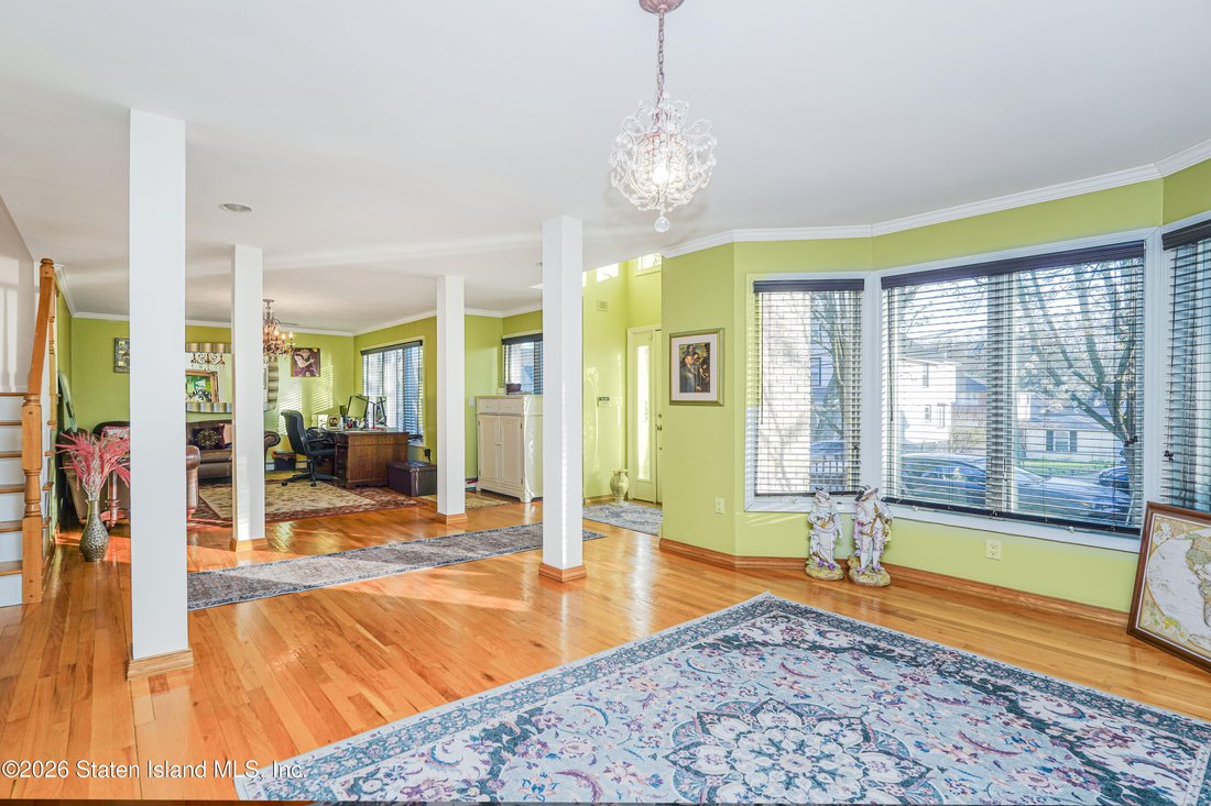 House in New York, New York, United States 5 - 17648575